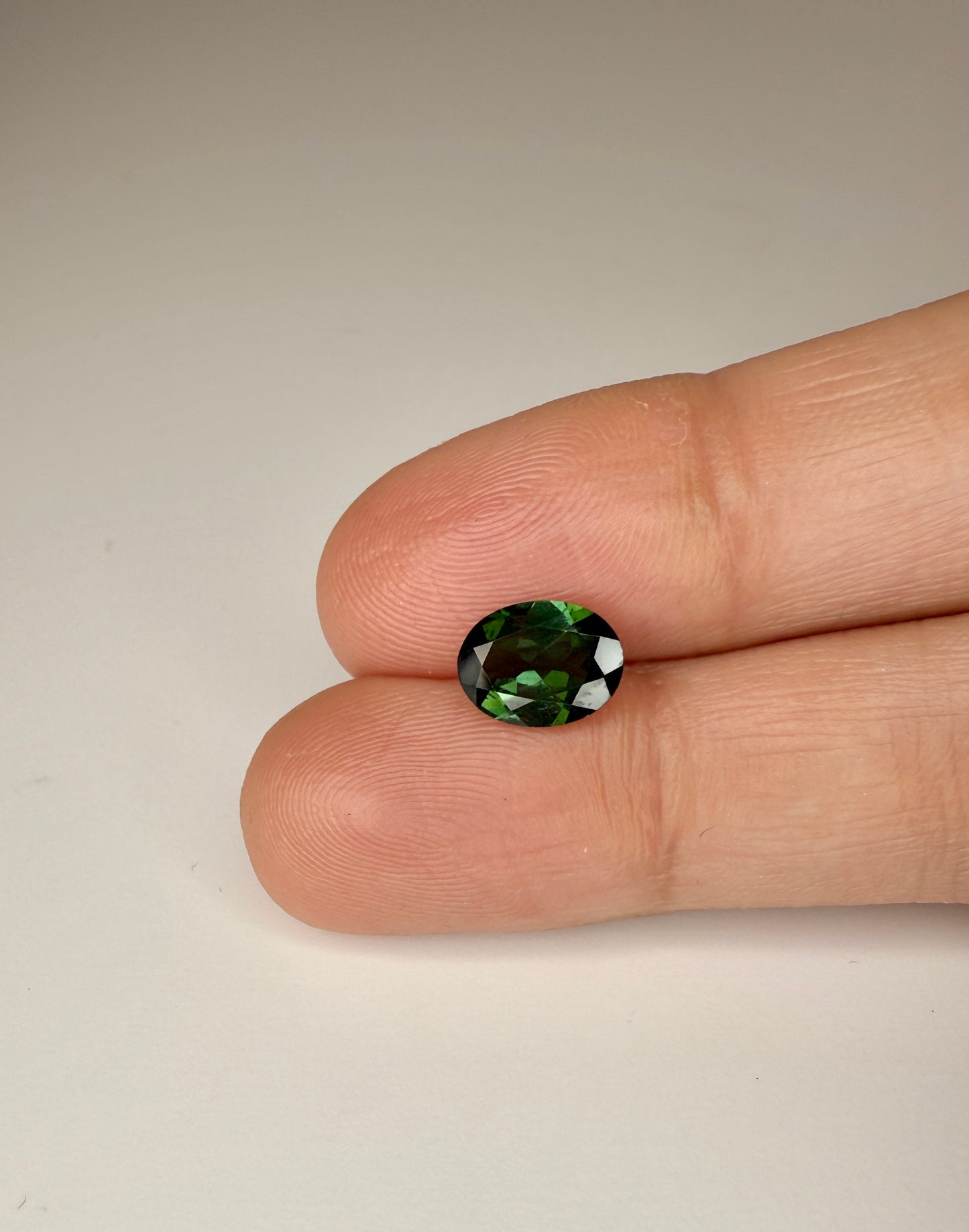 PG-68-14-MW Tourmaline 6.4 x 8.4 MM Oval 1.31cts