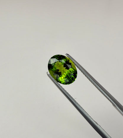 PG-73-28-MW Tourmaline 7.5 x 9.6 MM Oval 2.32cts