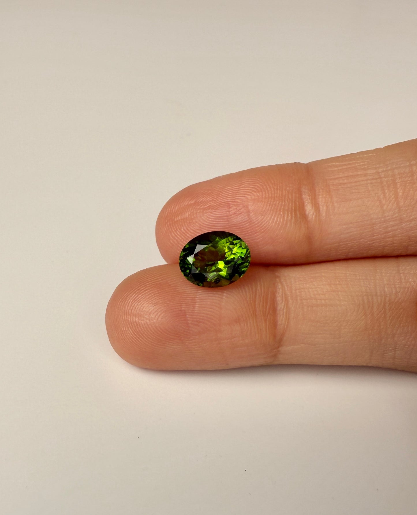PG-73-28-MW Tourmaline 7.5 x 9.6 MM Oval 2.32cts