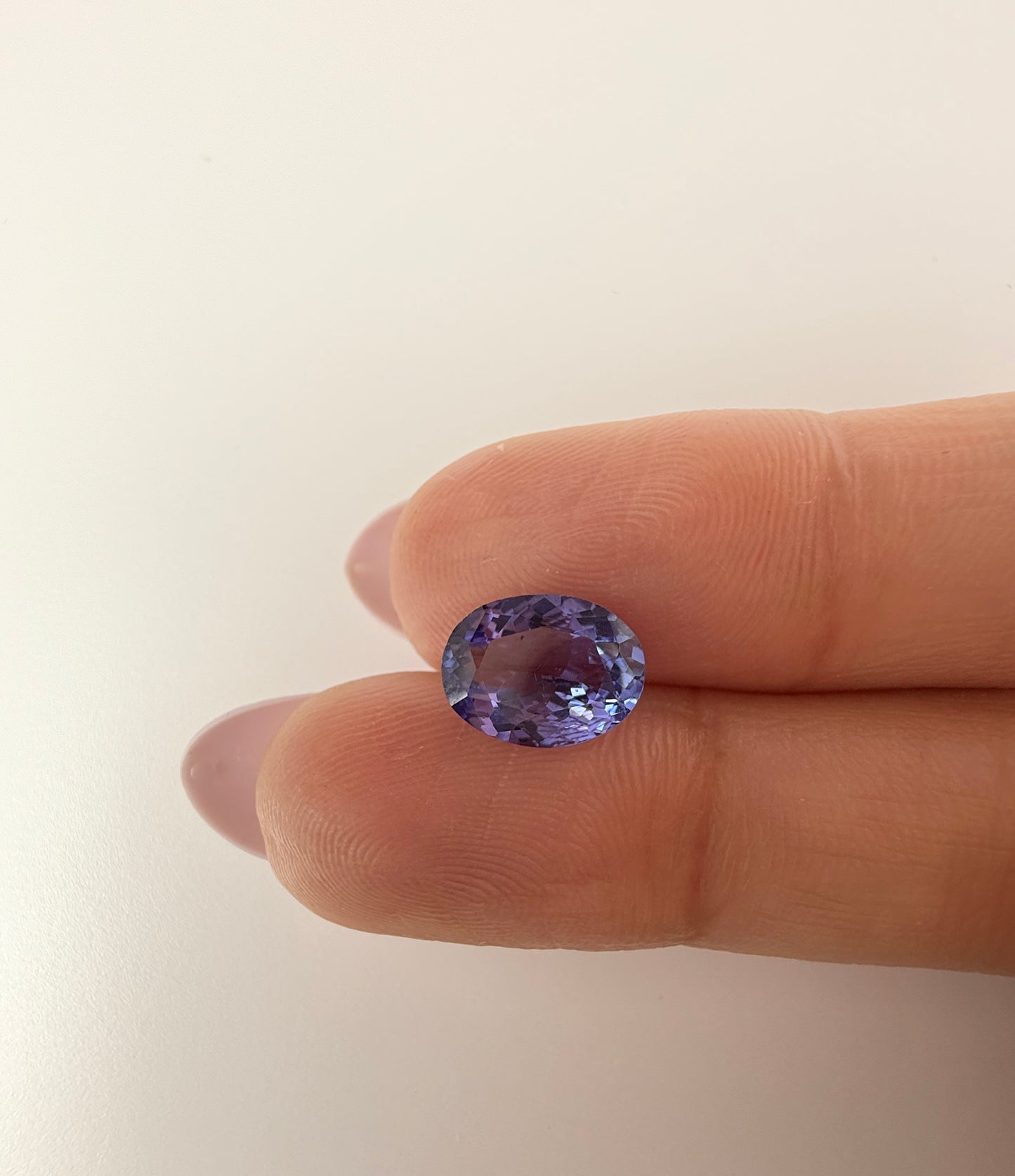 PG-86-55-2 Tanzanite 7.2 x 9.6 MM Oval 2.0cts