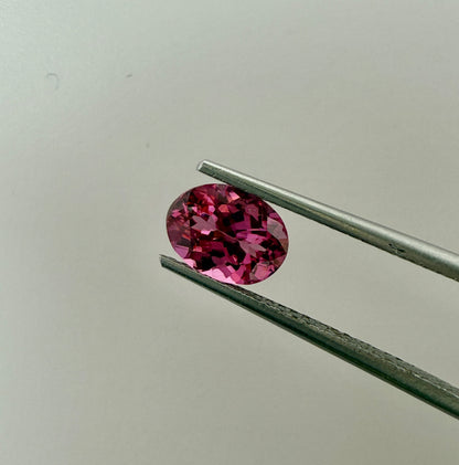 PG-AG-20-18 Mahenge Spinel 5.5 x 7.5 MM Oval 1.06cts