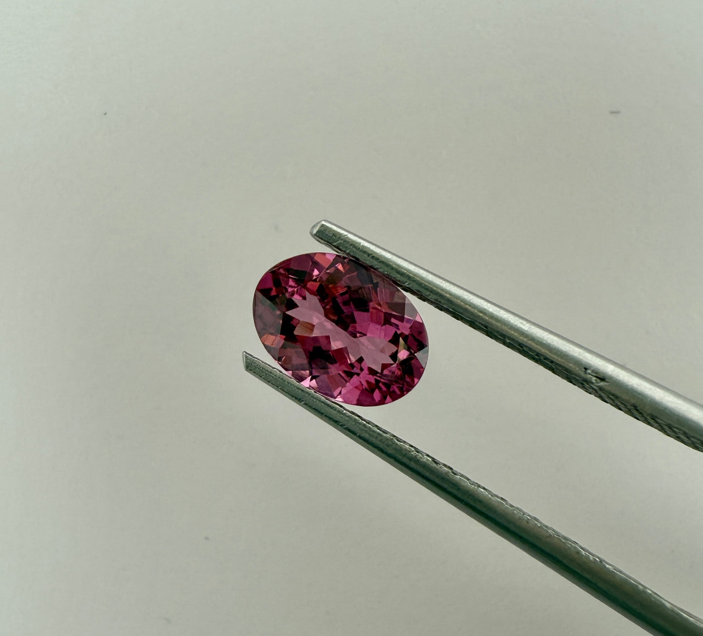PG-AG-20-20 Mahenge Spinel 5.4 x 7.5 MM Oval 1.07cts