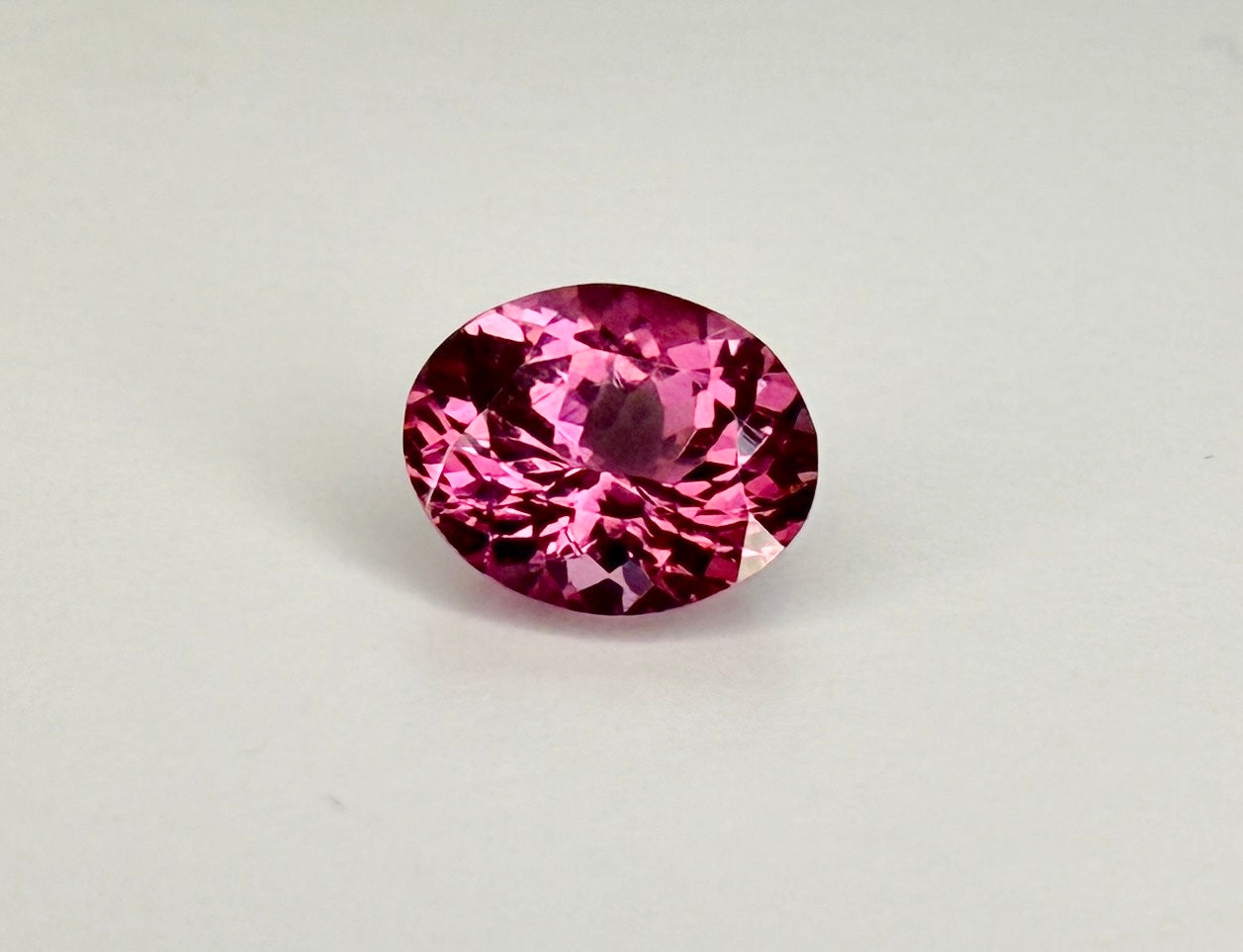 PG-AG-20-30 Mahenge Spinel 6.1 x 7.5 MM Oval 1.18cts