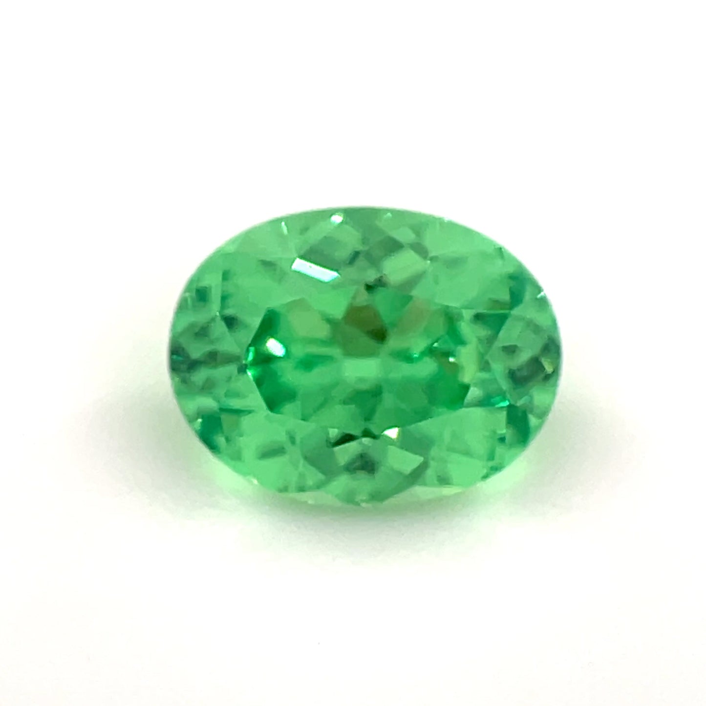 PG-AM5-14 Tsavorite 5.8 x 7.5 MM Oval 1.22cts