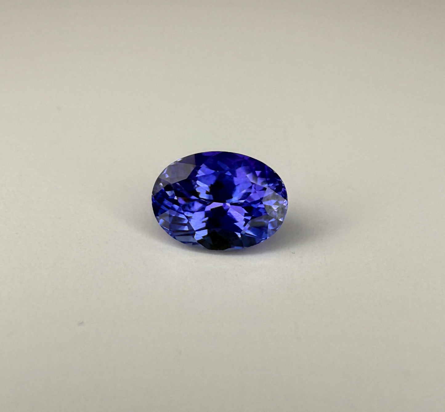 PG-AM7-9-1 Tanzanite 5.5 x 7.8 MM Oval 1.3cts