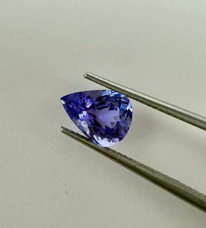 PG-AMT2-30 Tanzanite 7.2 x 9.4 MM Pear 1.94cts