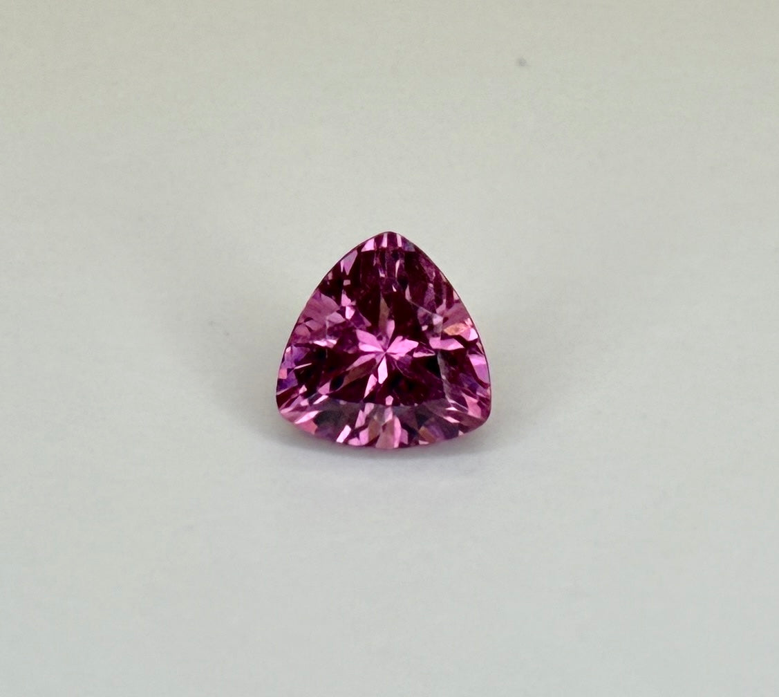 PG-BSPBS-11 Mahenge Spinel 5.3 MM Trilliant 0.71cts
