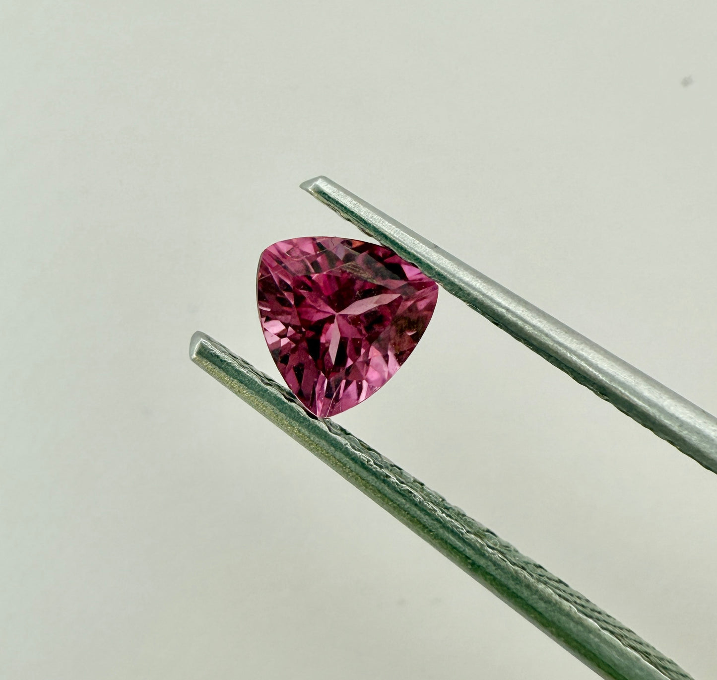 PG-BSPBS-11 Mahenge Spinel 5.3 MM Trilliant 0.71cts