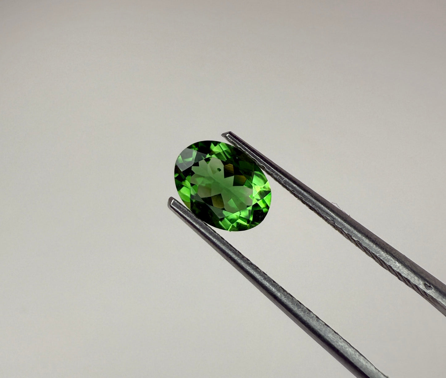 PG-CTRBS-3-EO Chrome Tourmaline 6 x 8 MM Oval 1.19cts