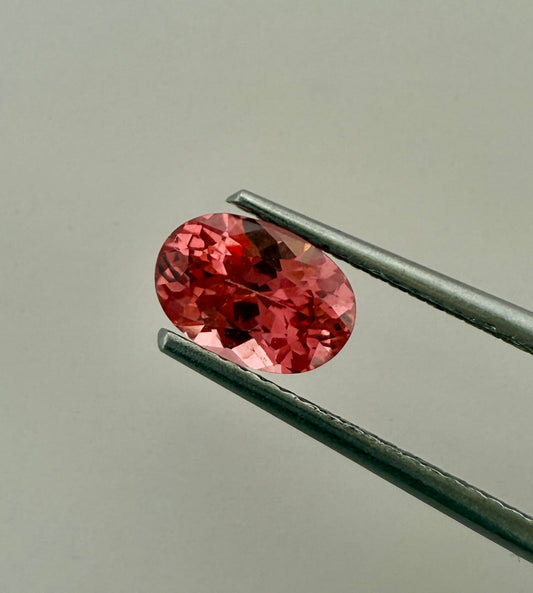 PG-GMS-13 Mahenge Spinel 5.2 x 7.6 MM Oval 1.14cts