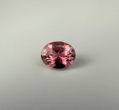 PG-I525-TR-22-EE Tourmaline 7.4 x 9.4 MM Oval 2.34cts