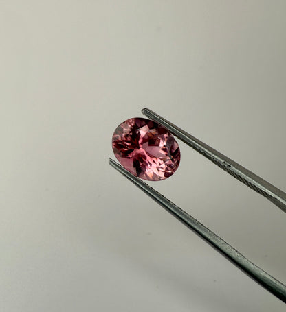 PG-I525-TR-22-EE Tourmaline 7.4 x 9.4 MM Oval 2.34cts