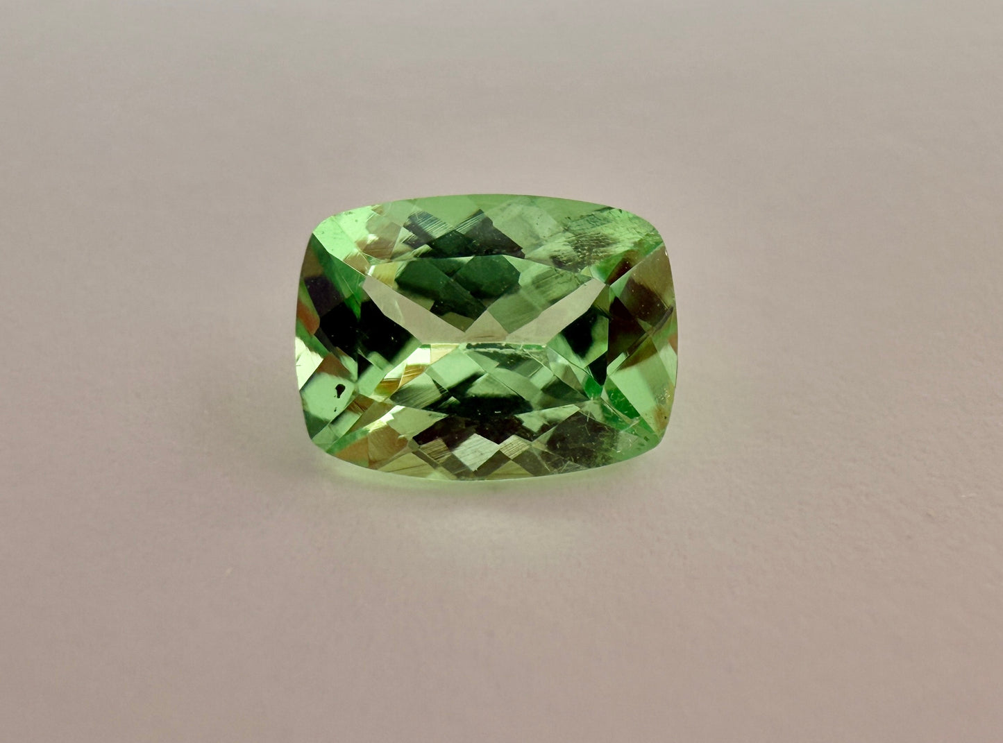 PG-IC552-TSA-6 Tsavorite 5.6 x 7.5 MM Cushion 1.24cts