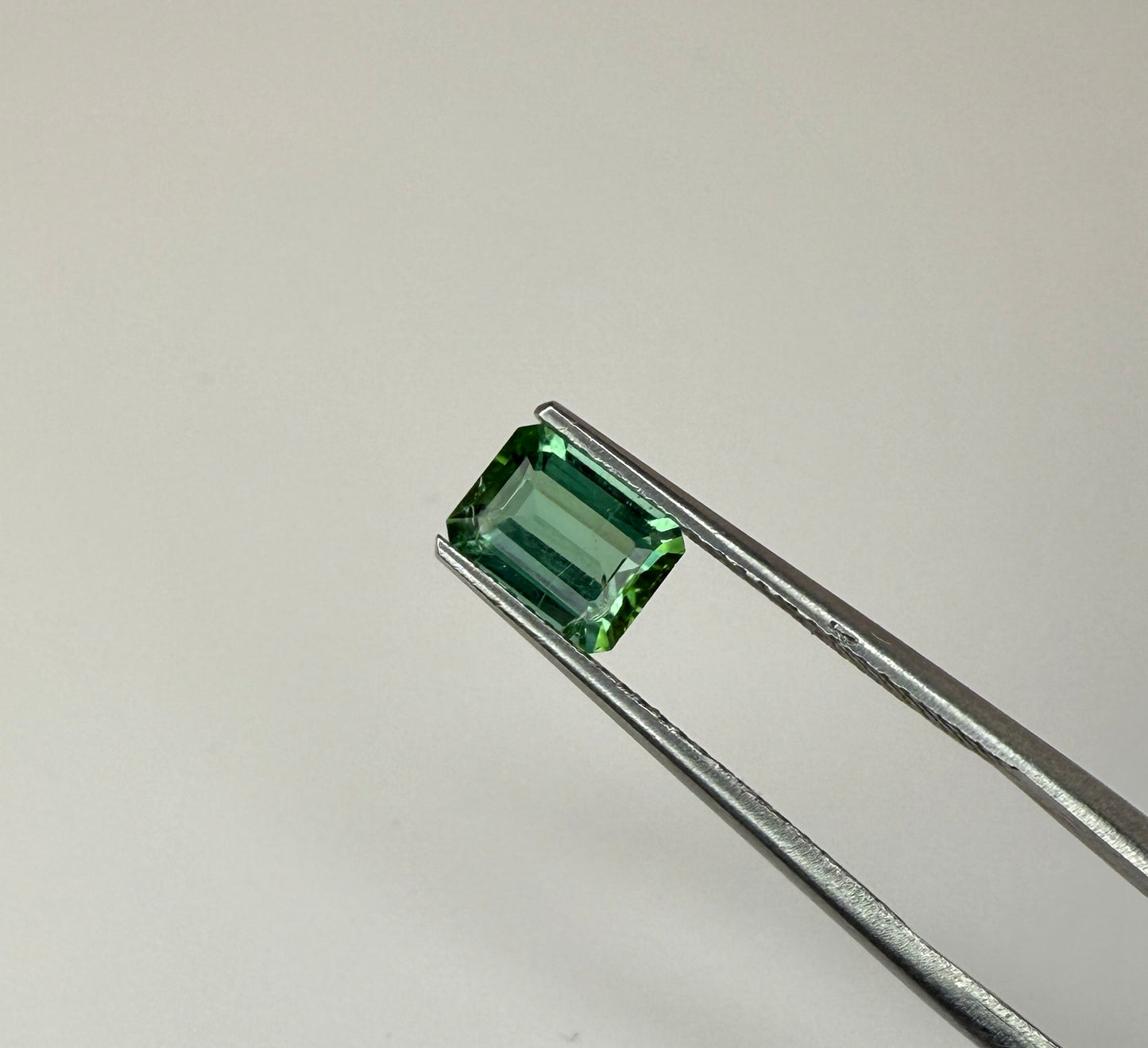 PG-JLP1-56-WOX Tourmaline 5.2 x 7 MM Emerald 1.11cts
