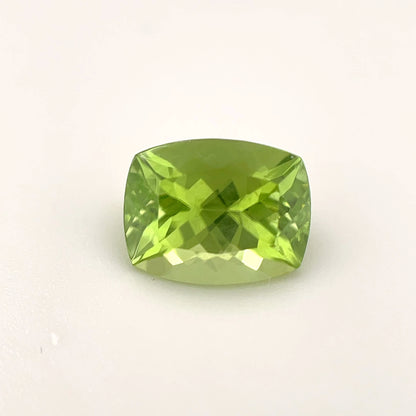 PG-JR-19-MJ Burmese Peridot 7.1 x 9 MM Cushion 2.59cts