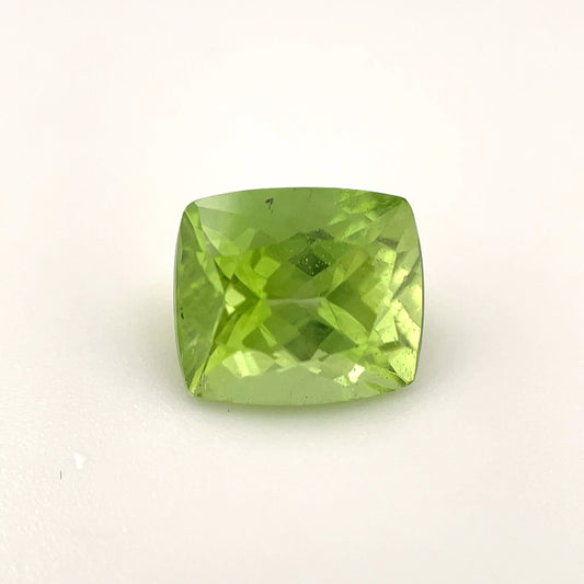 PG-LG4-27-WOX Peridot 7.8 x 9 MM Cushion 3.32cts