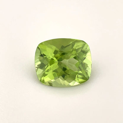 PG-LG5-4-VO Burmese Peridot 7.5 x 8.8 MM Cushion 2.42cts
