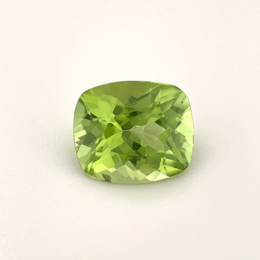 PG-LG5-4-VO Burmese Peridot 7.5 x 8.8 MM Cushion 2.42cts