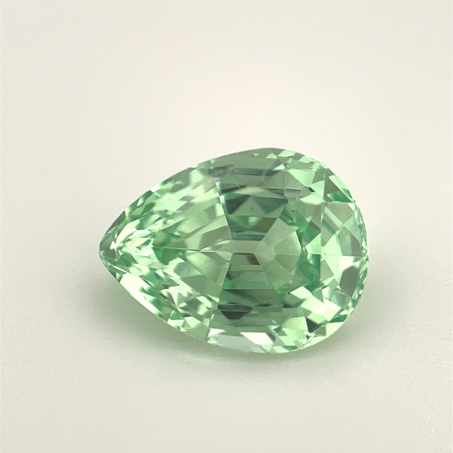 PG-MMGBS-106 Mint Garnet 7 x 9.3 MM Pear