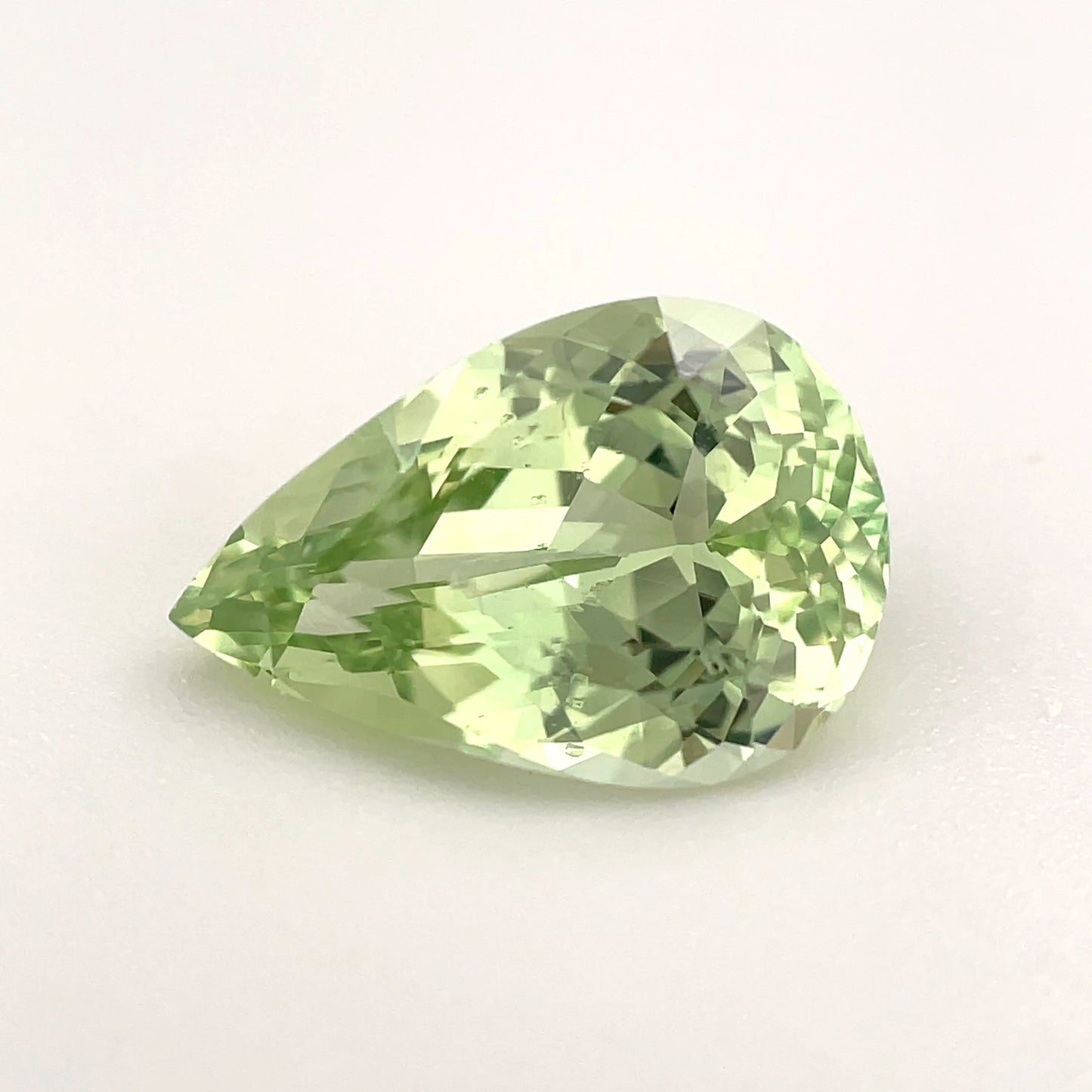 PG-MMGBS-84 Mint Garnet 8 x 11.6 MM Pear