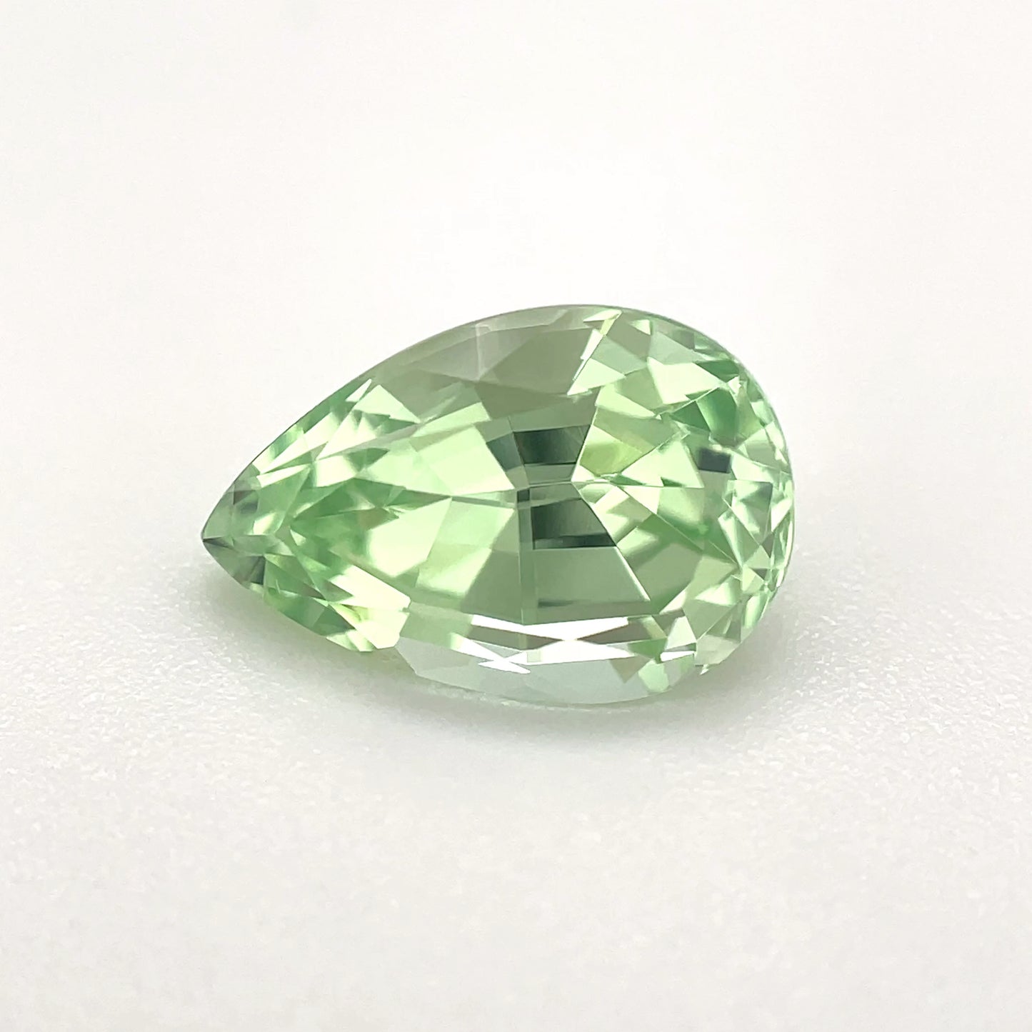 PG-MMGBS-92 Mint Garnet 7.1 x 10.5 MM Pear