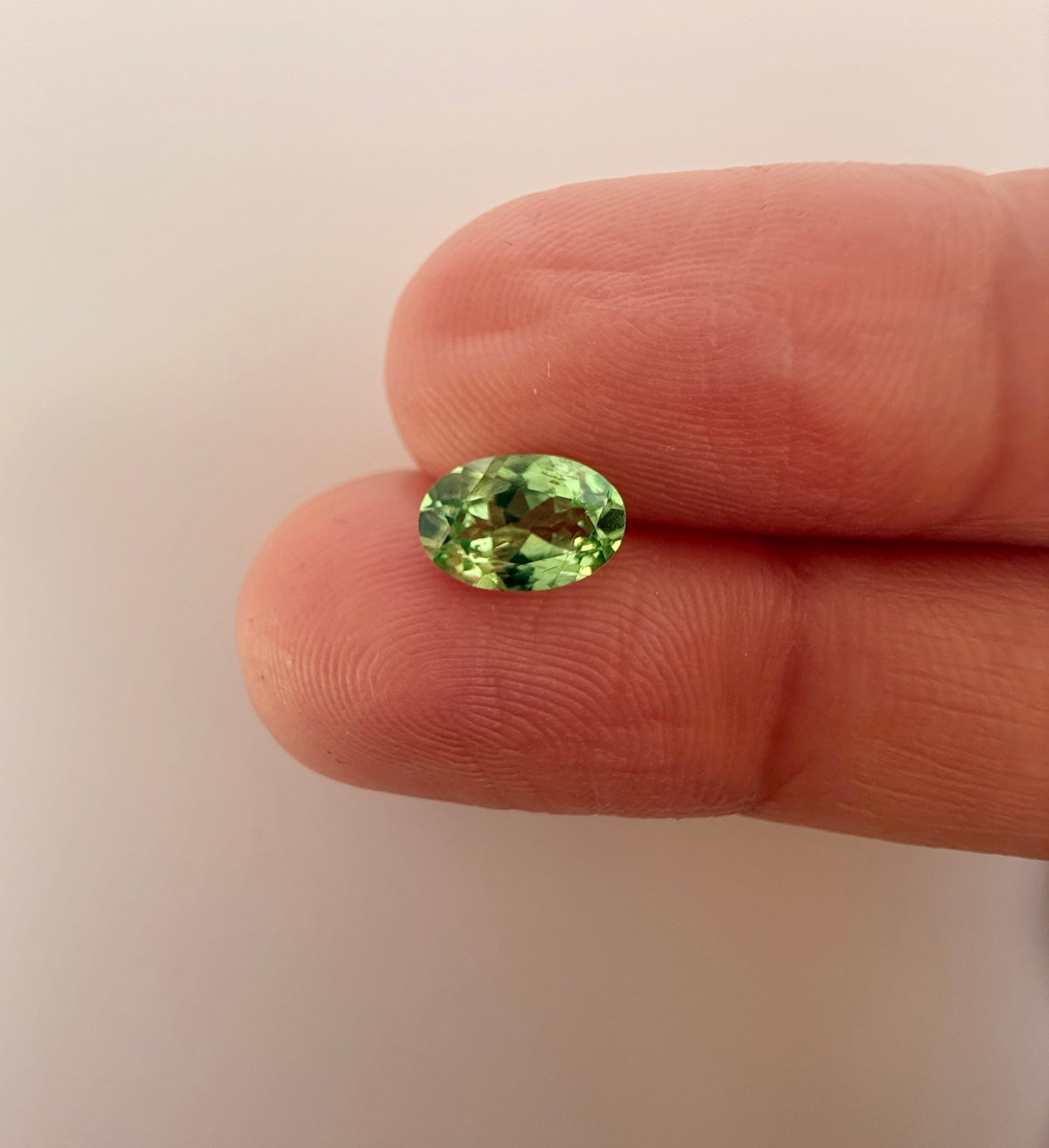 PG-PM1-12 Tsavorite 5.2 x 7.7 MM Oval 1.05cts