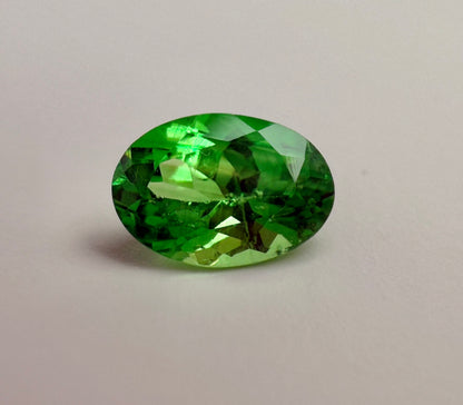 PG-PM1-28 Tsavorite 5.4 x 7.6 MM Oval 1.11cts