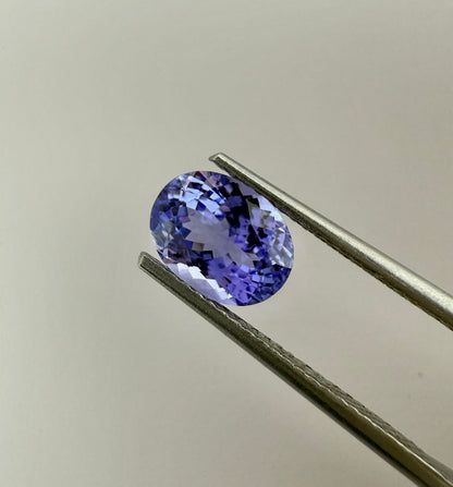 PG-R-20-18 Tanzanite 6.0 x 8.0 MM Oval 1.55cts