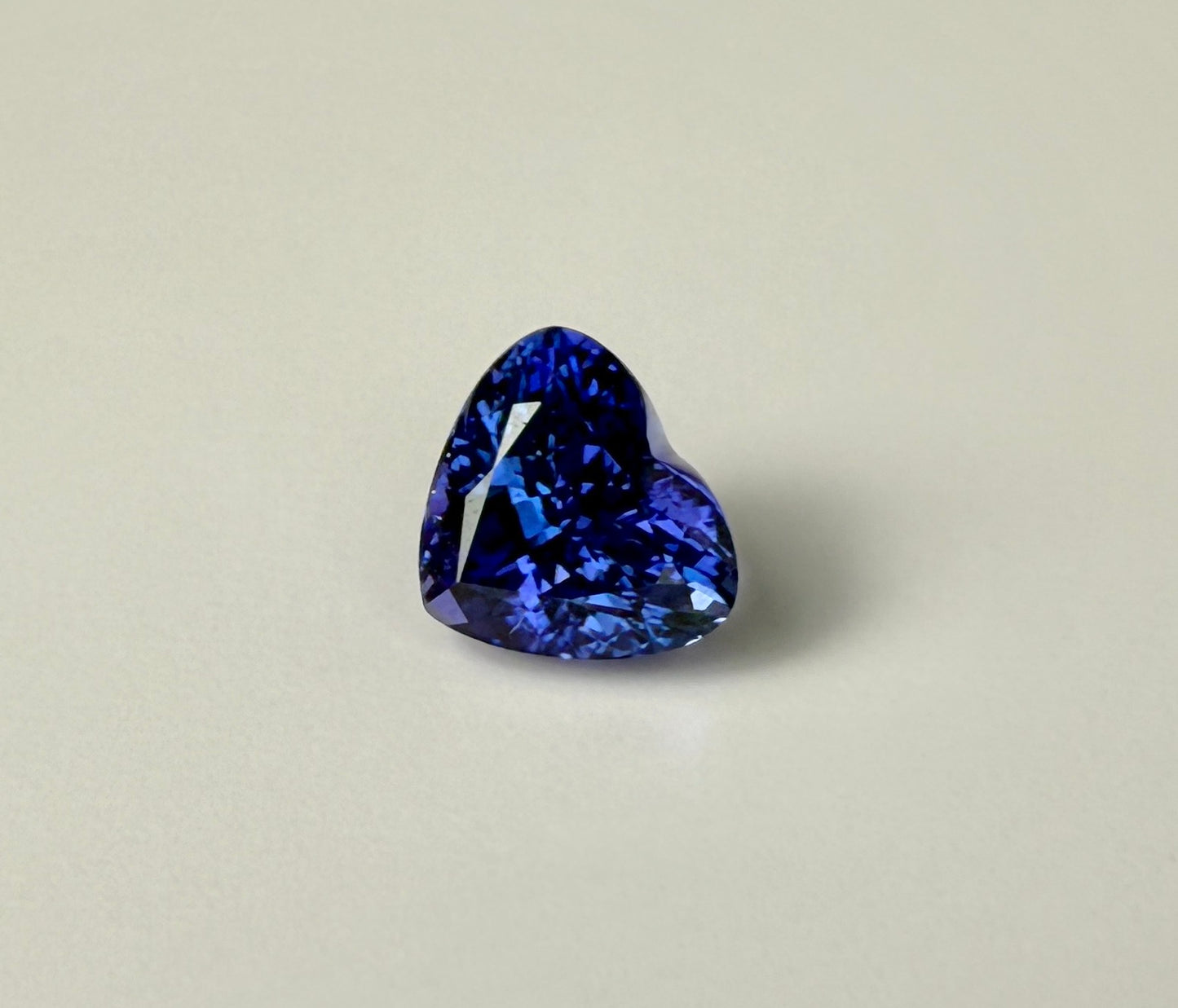 PG-R-A6 Tanzanite 8 x 9.2 MM Heart 3.06cts