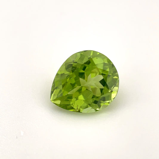 PG-RG3-22-MJ Peridot 7.8 x 9.1 MM Pear 2.54cts