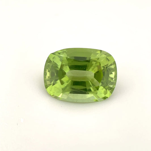 PG-RG3-7-MJ Peridot 7.7 x 10.4 MM Cushion 3.1cts