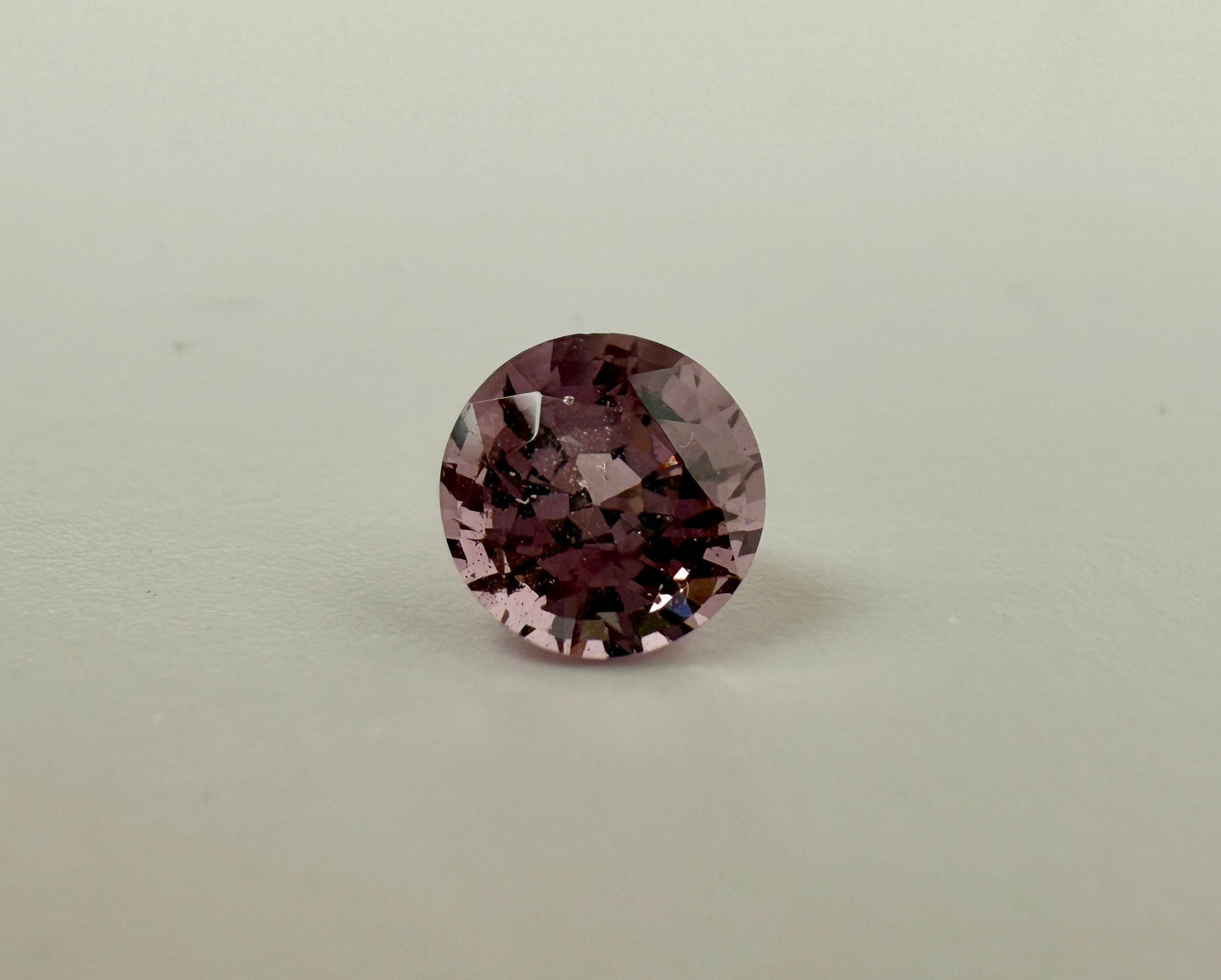 PG-RG4-30 Spinel 5.9 x 5.9 MM Round 1.11cts