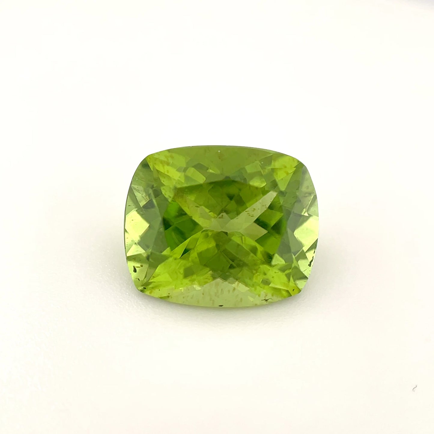 PG-RGT-24-VOX Burmese Peridot 9 x 10.9 MM Cushion 4.55cts