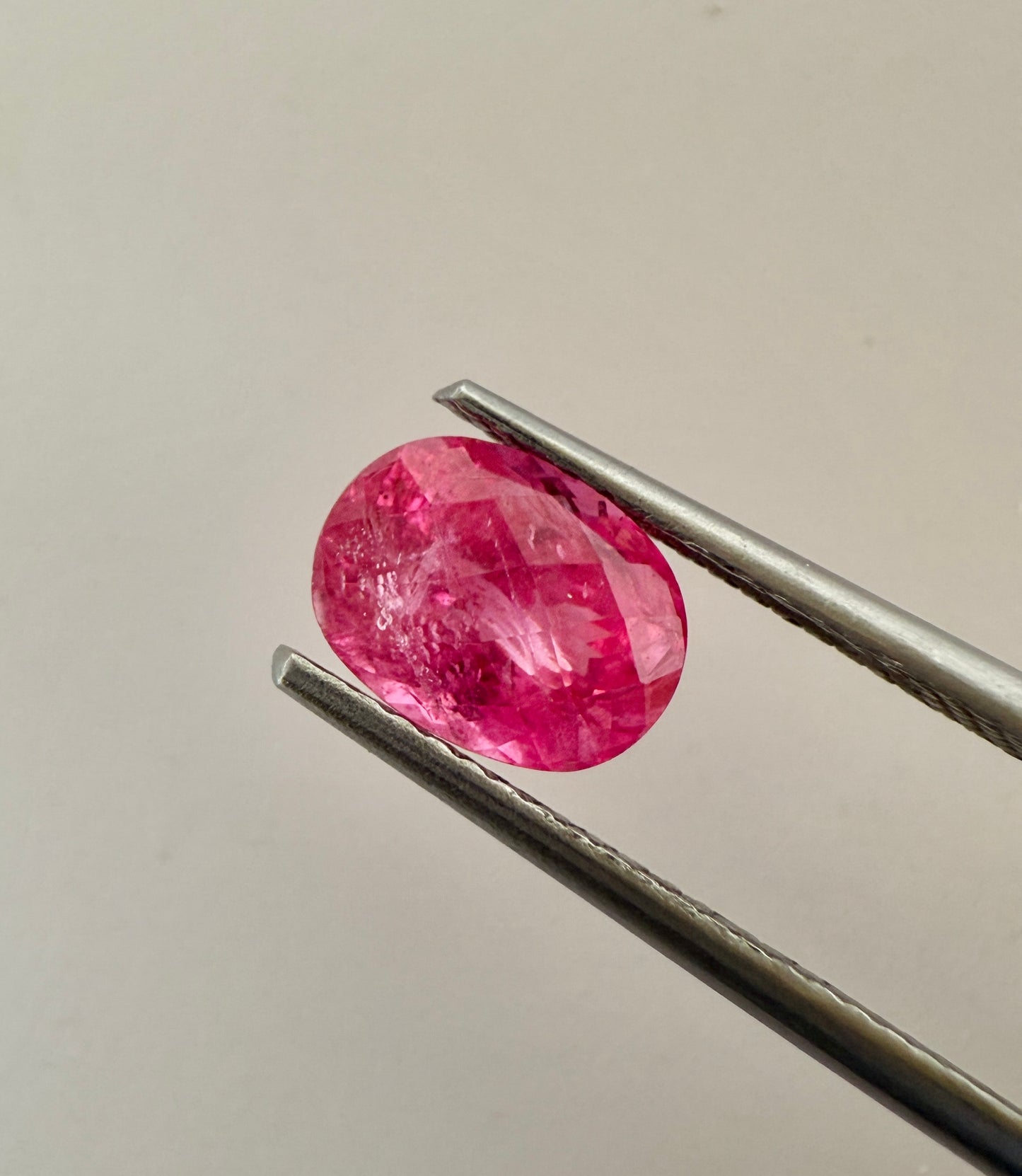 PG-SPBS-17 Mahenge Spinel 6 x 8 MM Oval 1.53cts