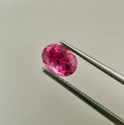 PG-SPBS-24 Mahenge Spinel 5.8 x 6.9 MM Oval 1.05cts