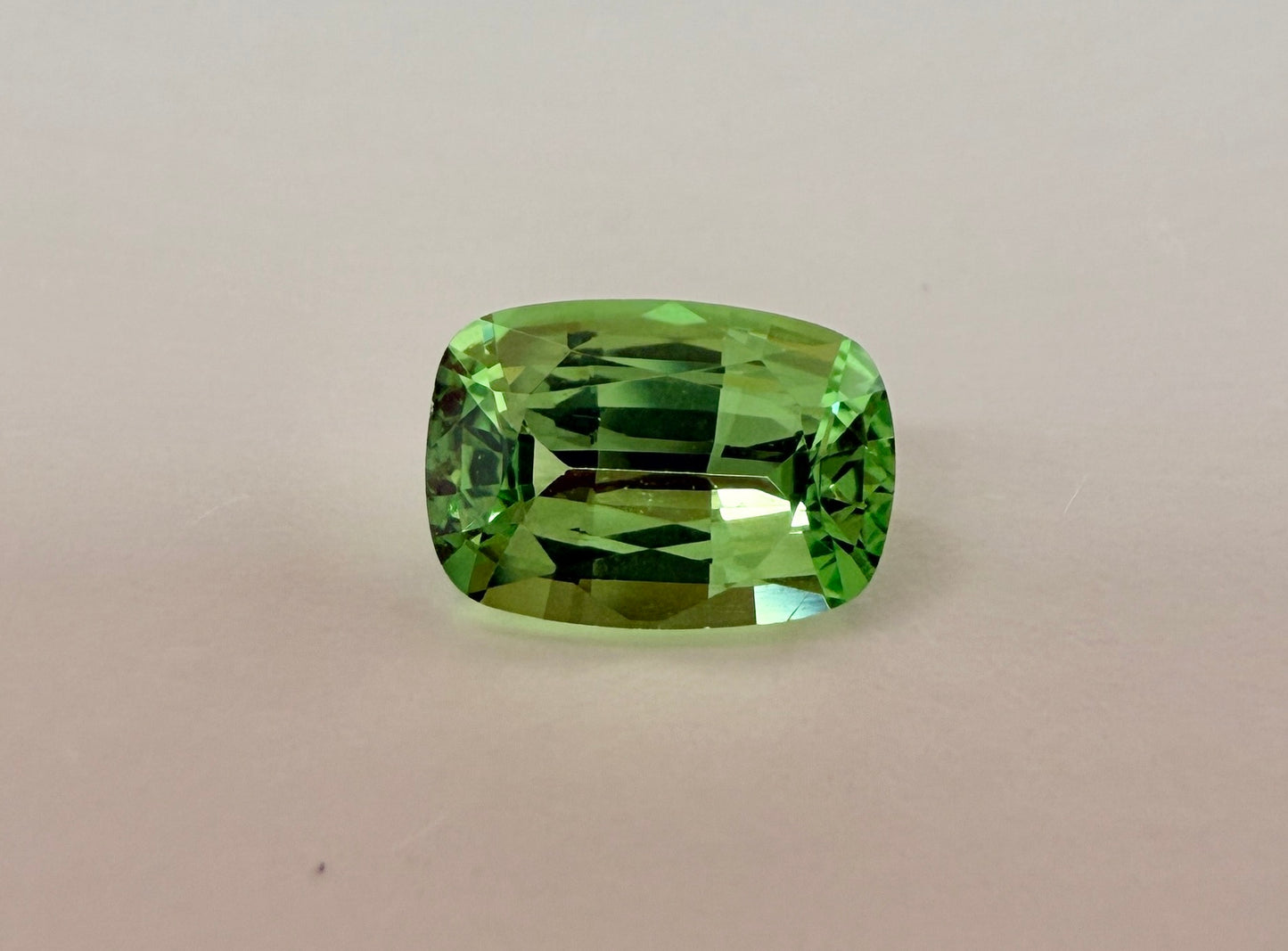PG-T1004-27 Tsavorite 5 x 7.2 MM Cushion 0.98cts
