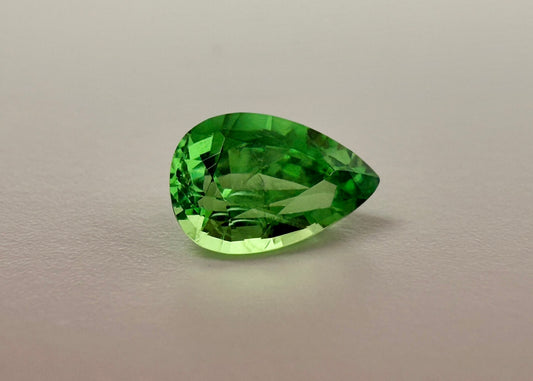 PG-T1004-5 Tsavorite 5.2 x 7.7 MM Pear 1.02cts
