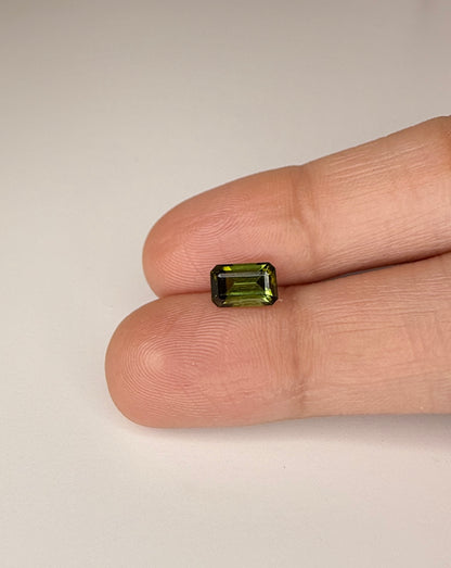 PG-T810-1-WO Tourmaline 4.7 x 7.6 MM Emerald 1.19cts