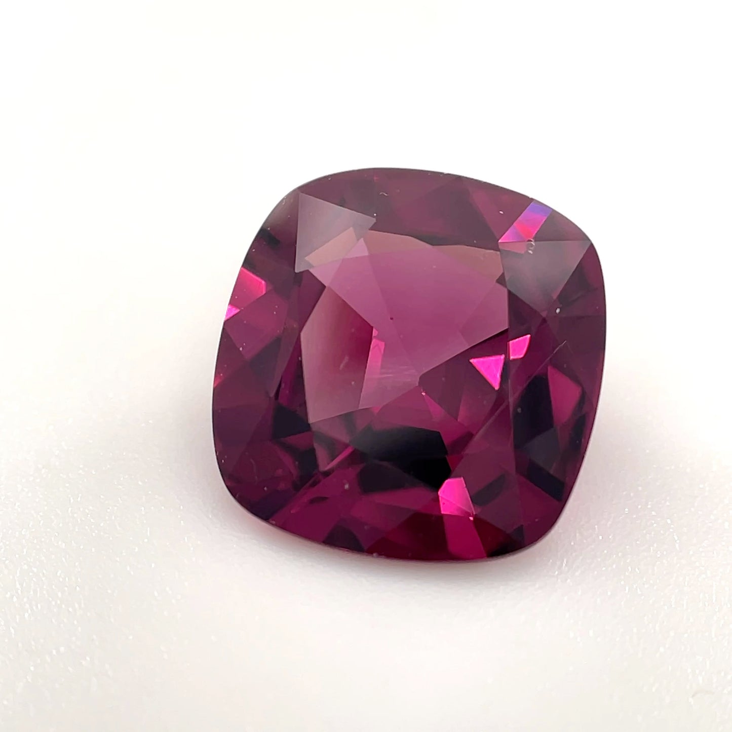 PG-T812-1 Mahenge Garnet 9.5 x 9.8 MM Cushion