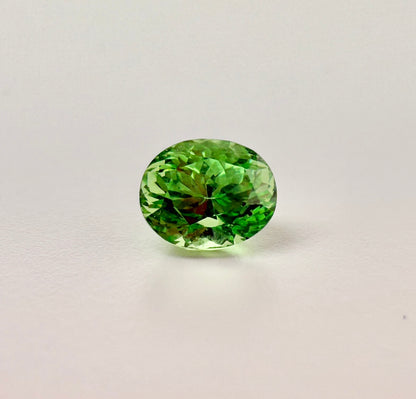 PG-TSABS-50 Tsavorite 5 x 6.2 MM Oval 1.06cts