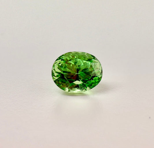 PG-TSABS-50 Tsavorite 5 x 6.2 MM Oval 1.06cts