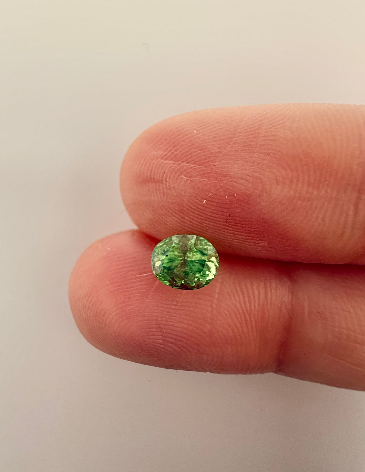 PG-TSABS-50 Tsavorite 5 x 6.2 MM Oval 1.06cts