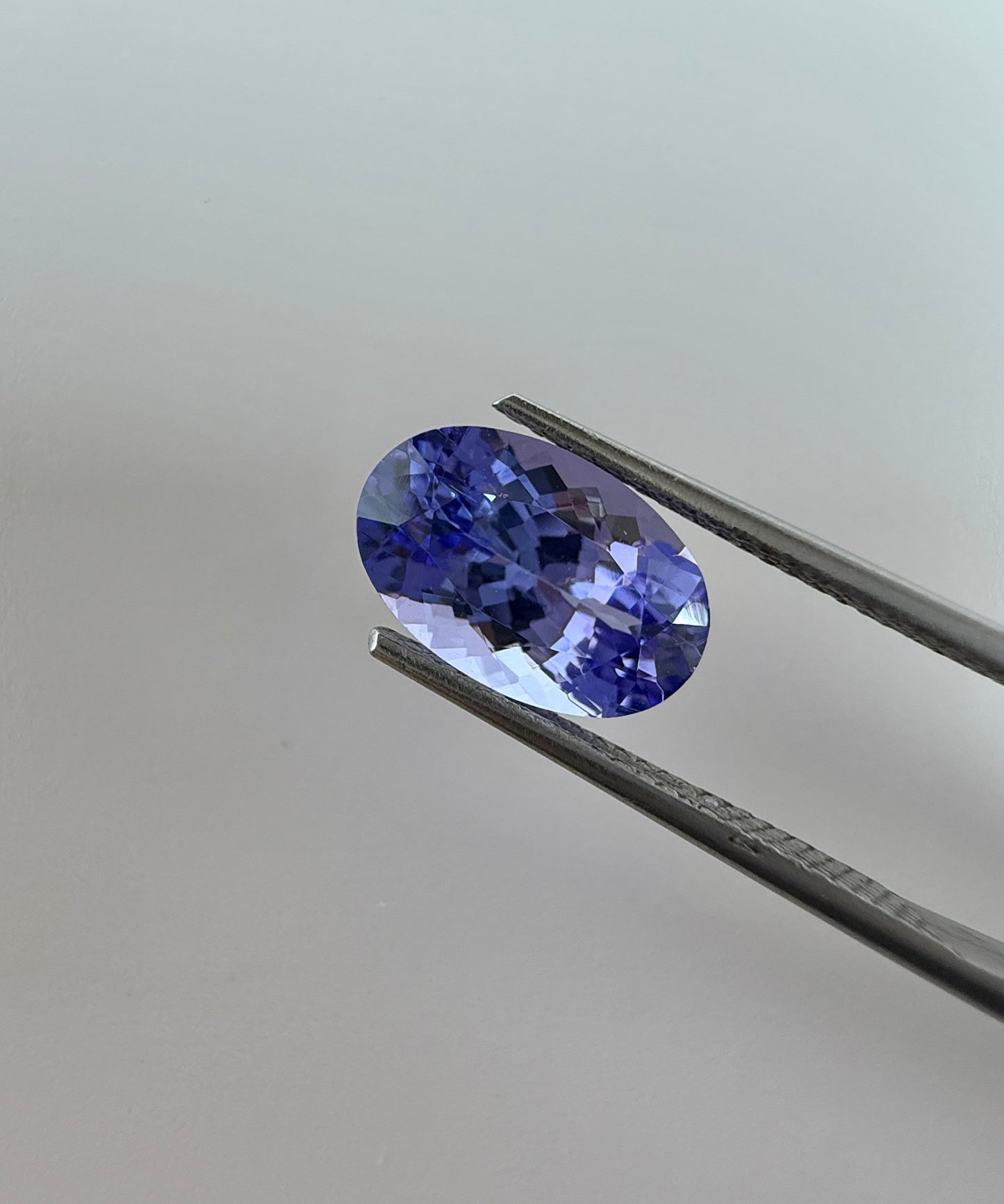 PG-TZ-16 Tanzanite 7.2 x 11.1 MM Oval 3.03cts
