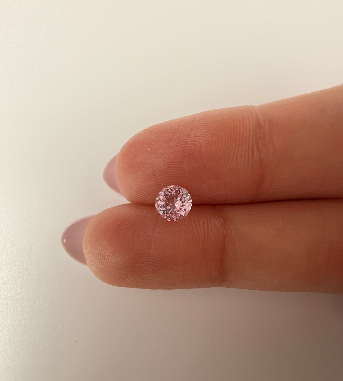 PG-XX-423 Mahenge Spinel 5.3 MM Round 0.61cts