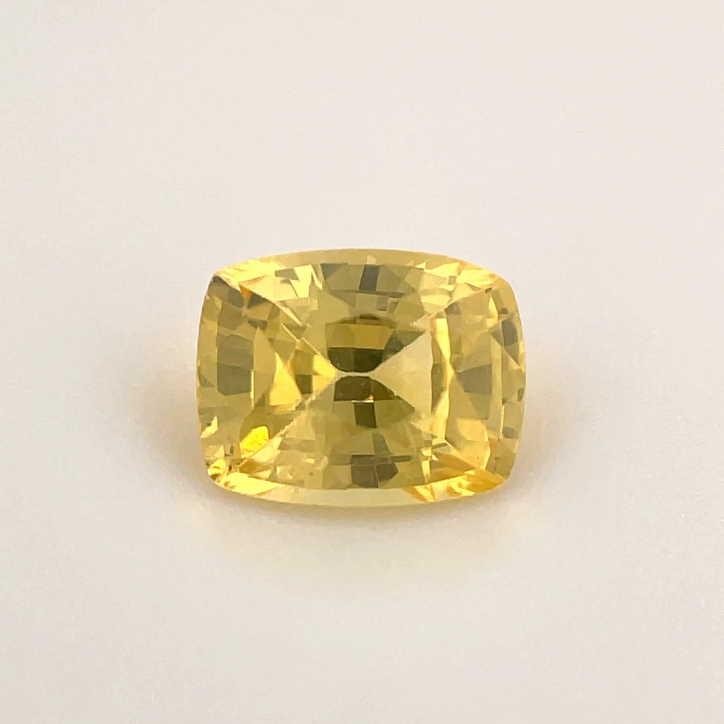 PG-YSABS-30 Yellow Sapphire 5.3 x 6.8 MM Cushion