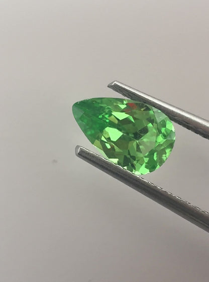 PG-313-30-1 Tsavorite 5.5 x 8.5 MM Pear 1.13cts