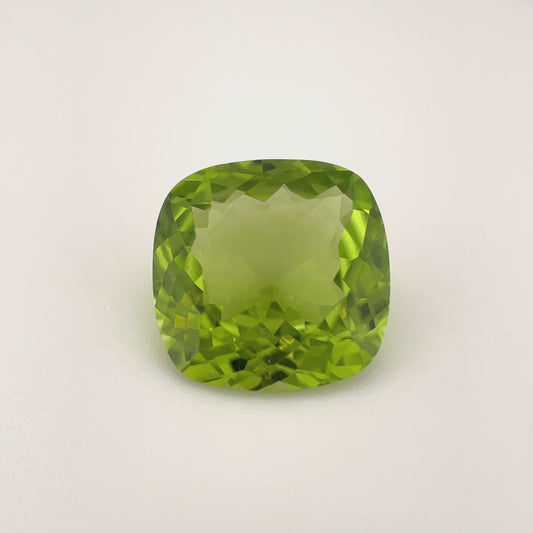 PG-RG-10-VO Burmese Peridot 10.4 x 10.4 MM Cushion 4.52cts