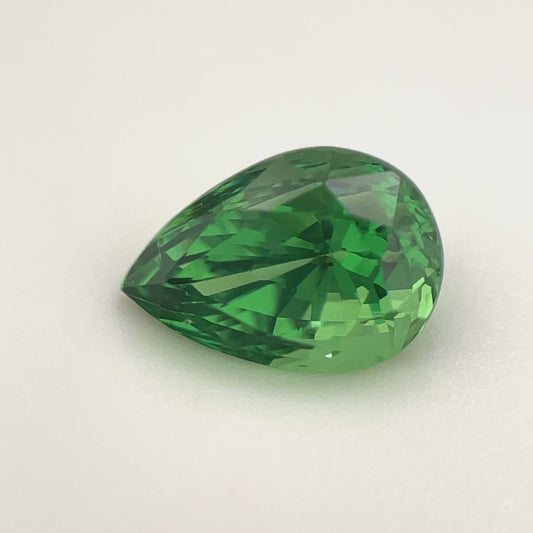 PG-112-38 Tsavorite 6.3 x 9.0 MM Pear