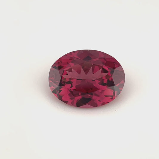 PG-44-42-MM Rhodolite Garnet 7.1 x 9.1 MM Oval