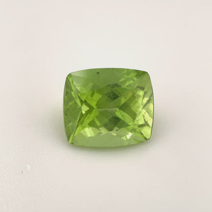 PG-LG4-27-WOX Peridot 7.8 x 9 MM Cushion 3.32cts